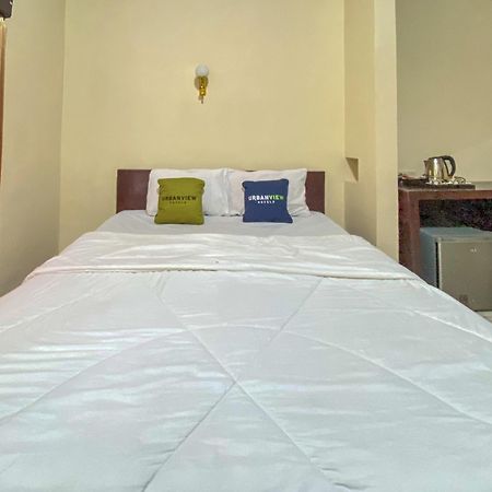 Surya Guest House Urbanview Probolinggo Extérieur photo