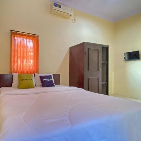 Surya Guest House Urbanview Probolinggo Extérieur photo