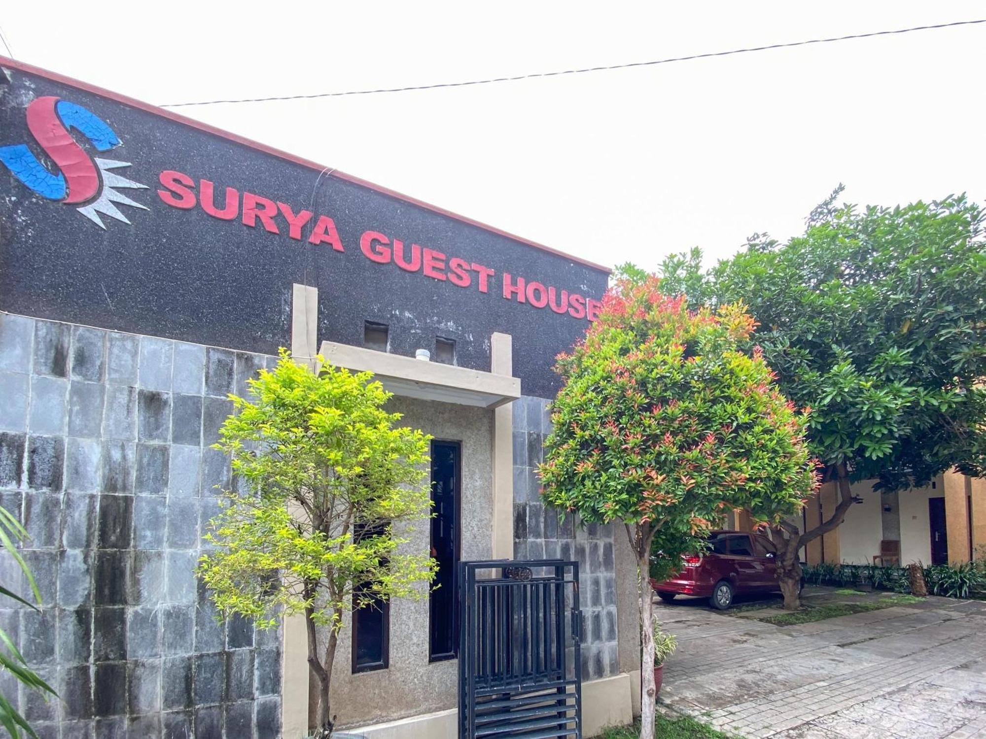 Surya Guest House Urbanview Probolinggo Extérieur photo